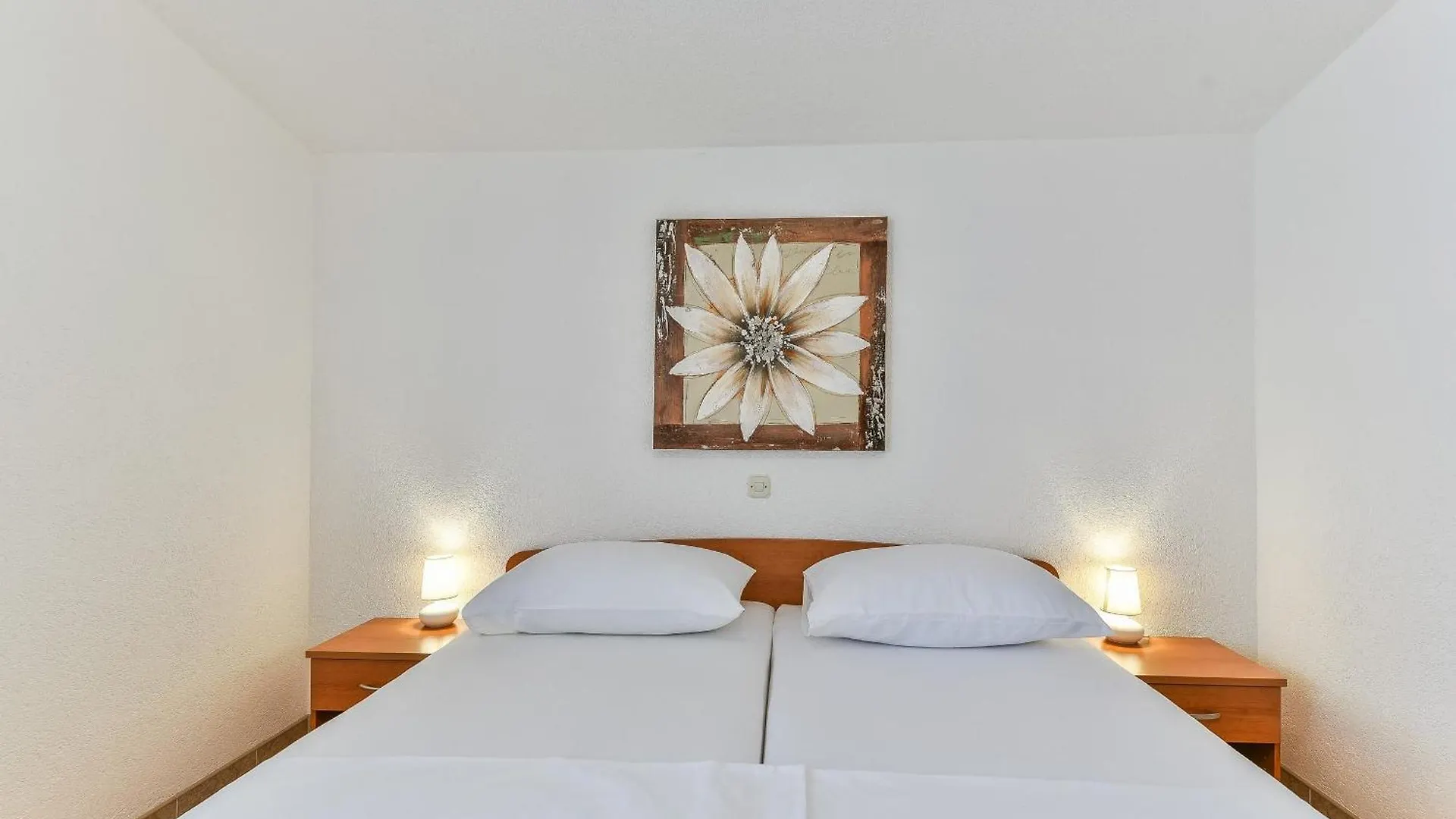 Apartments By The Sea Vir - 18523 Croatia